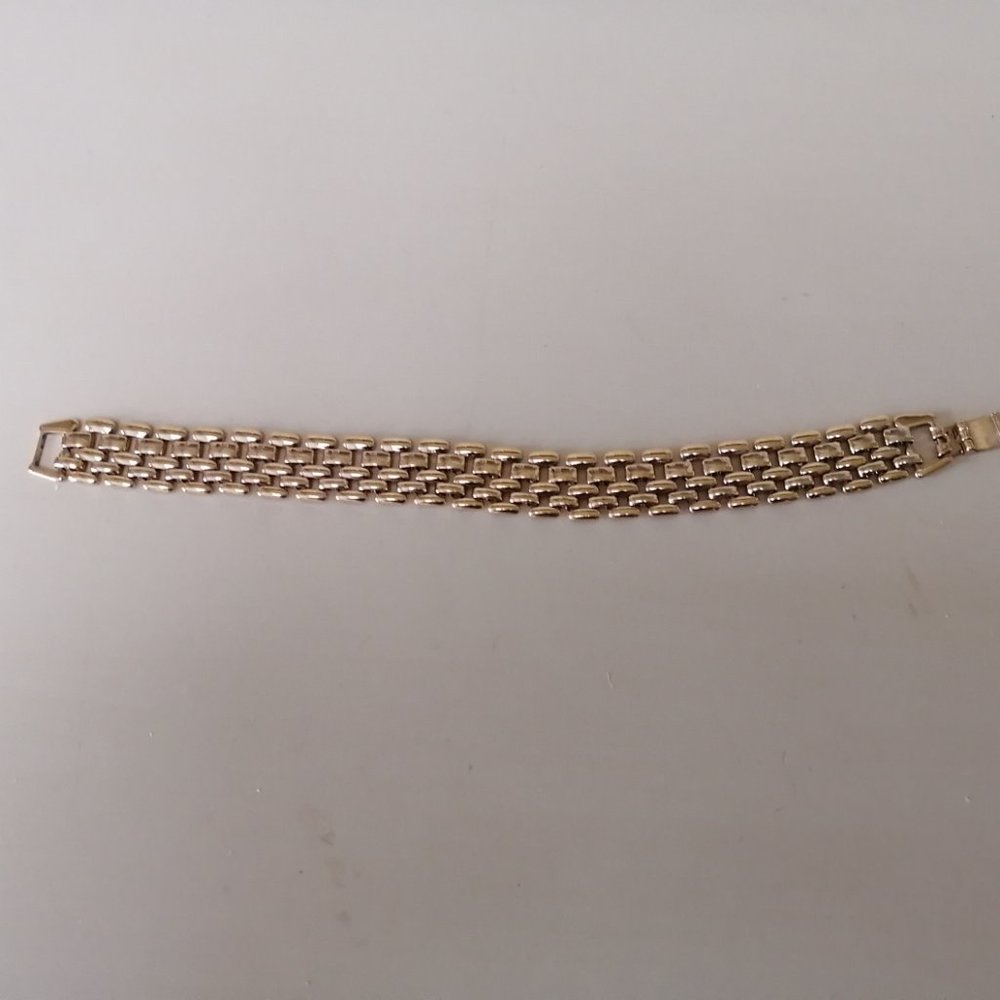 2 Bracelets - Picture 2 of 3